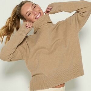 Noli Gia Ultra Soft Sweater in Camel Size L